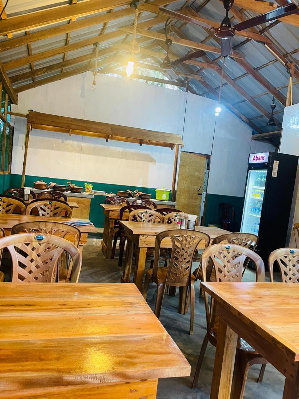 Alass Ga For Pets Lovers Trincomalee Exterior foto